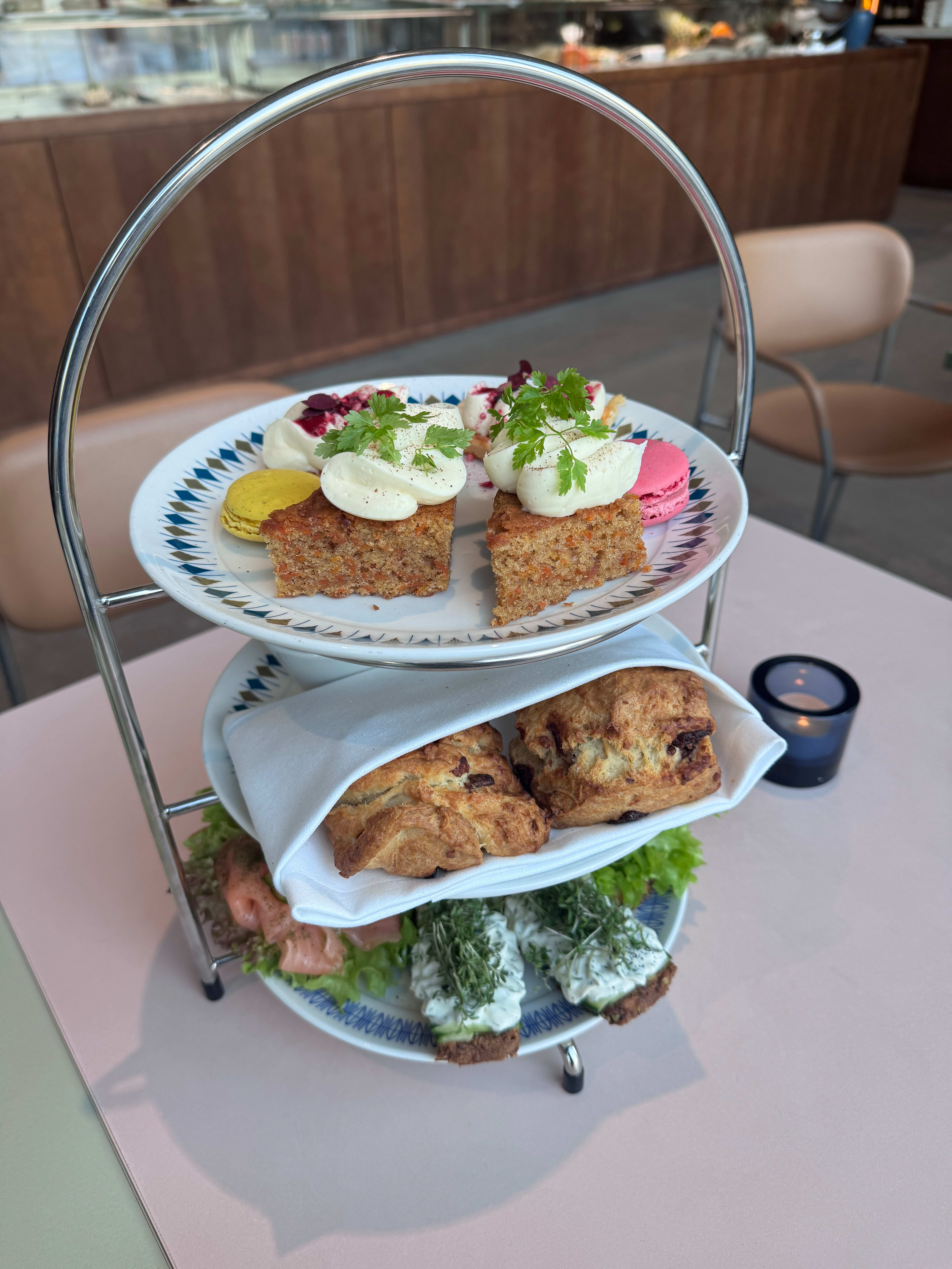 Test av afternoon tea: Fra deilig til hårreisende dårlig.
