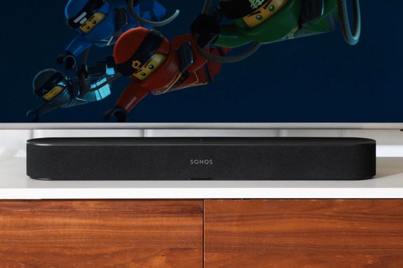  Test av Sonos Beam: - Denne funker som både stereo, lydplanke og smarthøyttaler i ett 