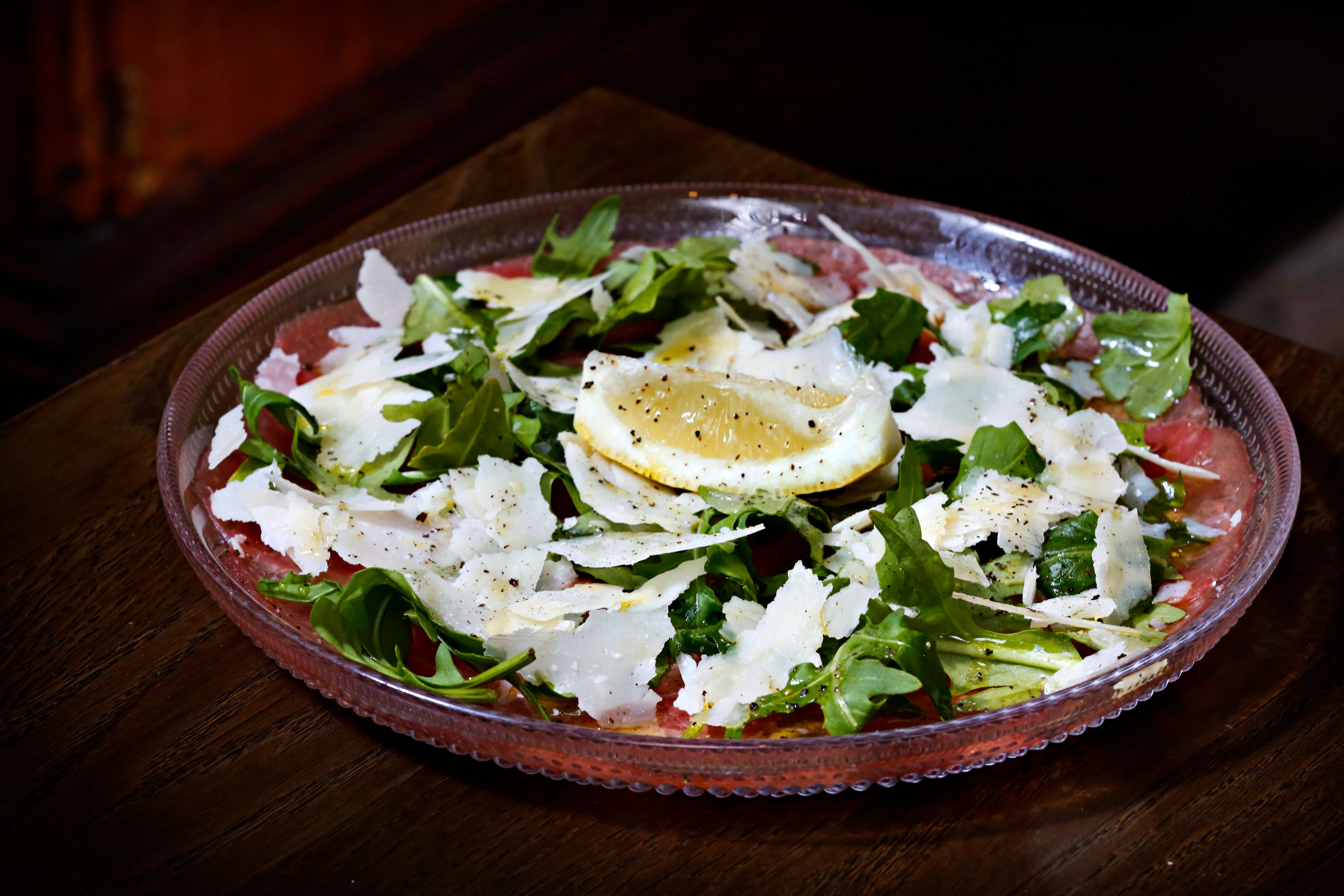 Carpaccio står på menyen hos Bella Bambina. 