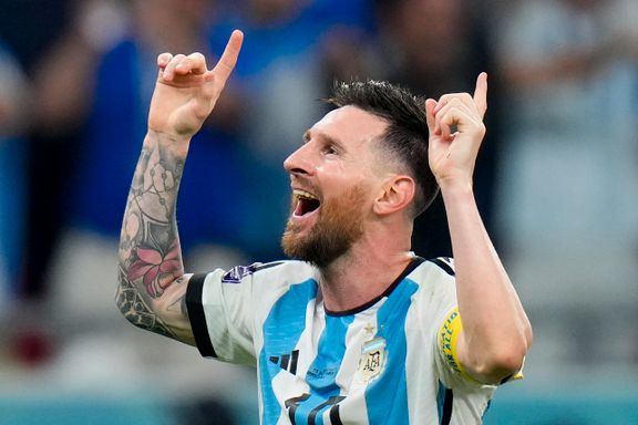 Messi lo, Messi danset, Messi sang, velkommen til Messis fotballrike