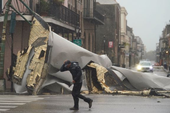 Orkanen Ida herjer i Louisiana. Hele New Orleans mistet strømmen.