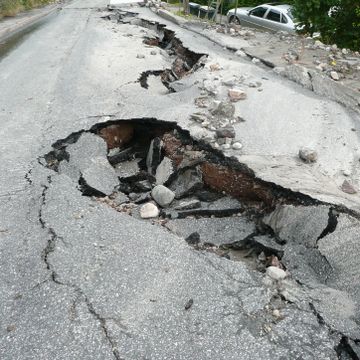 Hullene i asfalten må ikke komme. Enkle tiltak kan spare norske kommuner for milliarder.