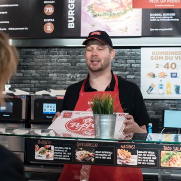 Trapper opp pizzakrigen: Håper å selge én million bensinstasjonspizzaer