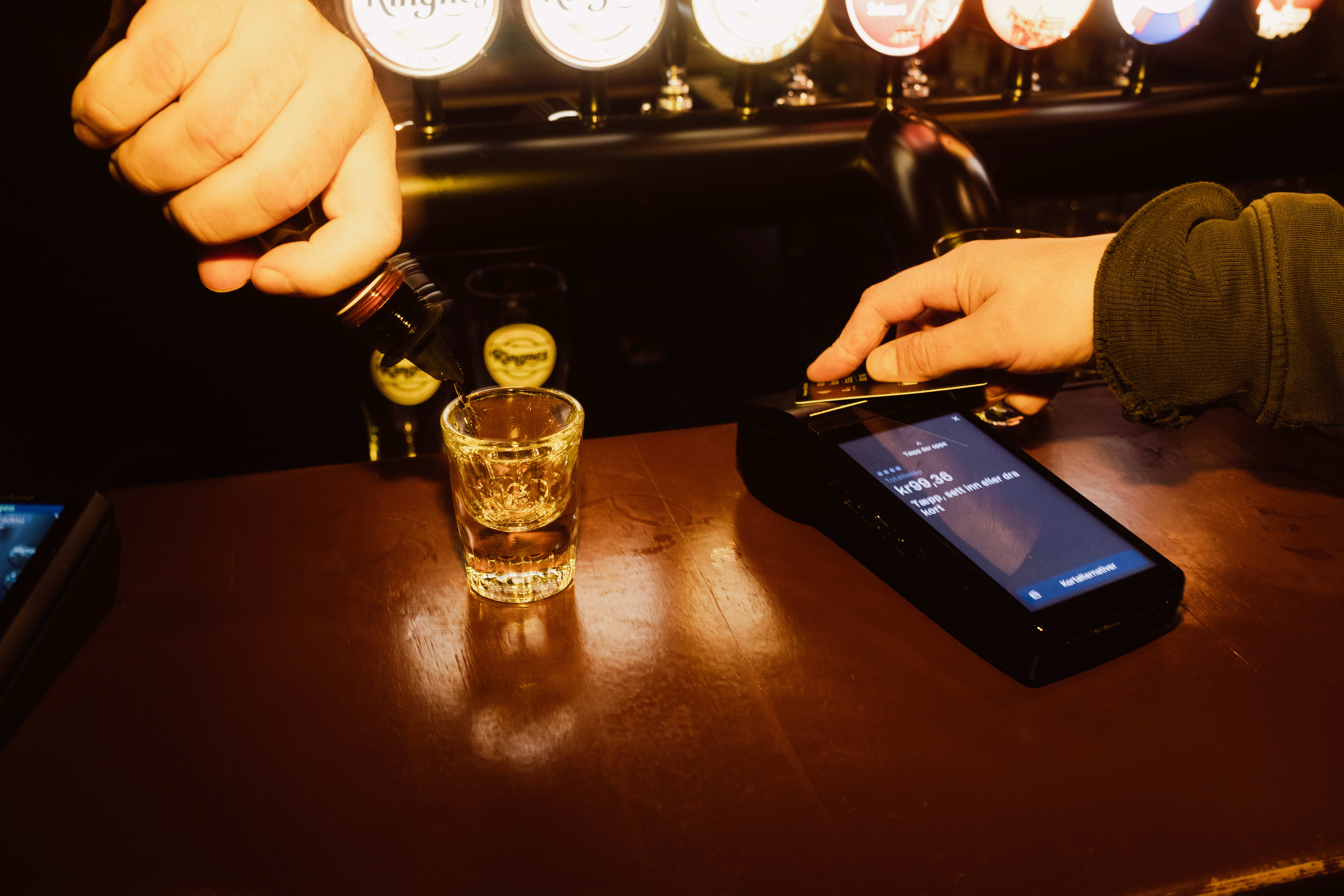 Ha kortet klart så du unngår å skape kø.