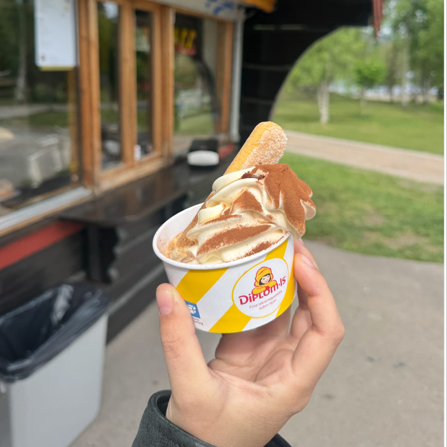 Nom, nom! Det blir også betasuppe i helgen – for den som skulle fortrekke det fremfor is og pølser.