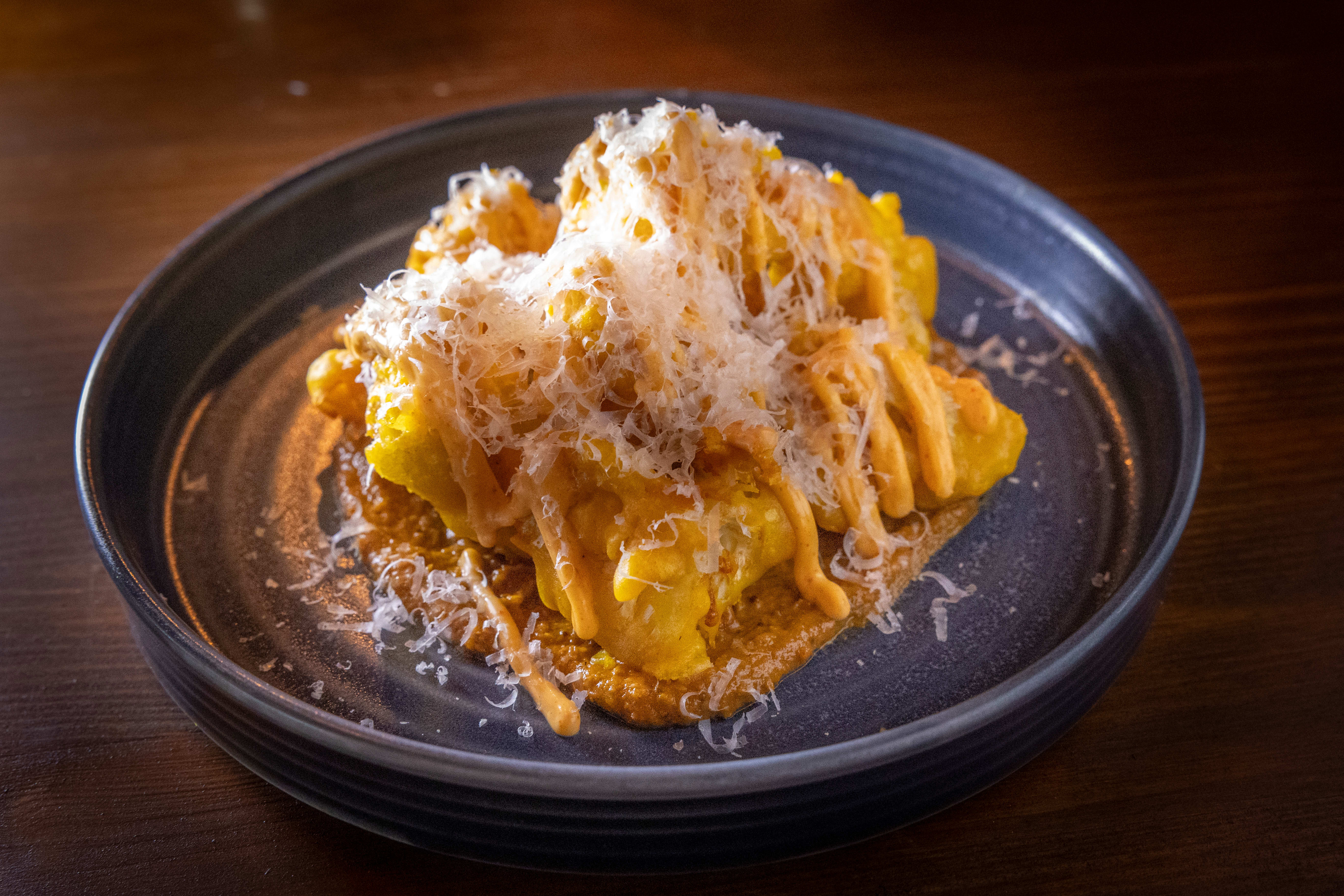 Blomkålfritters med tomatchutney. 