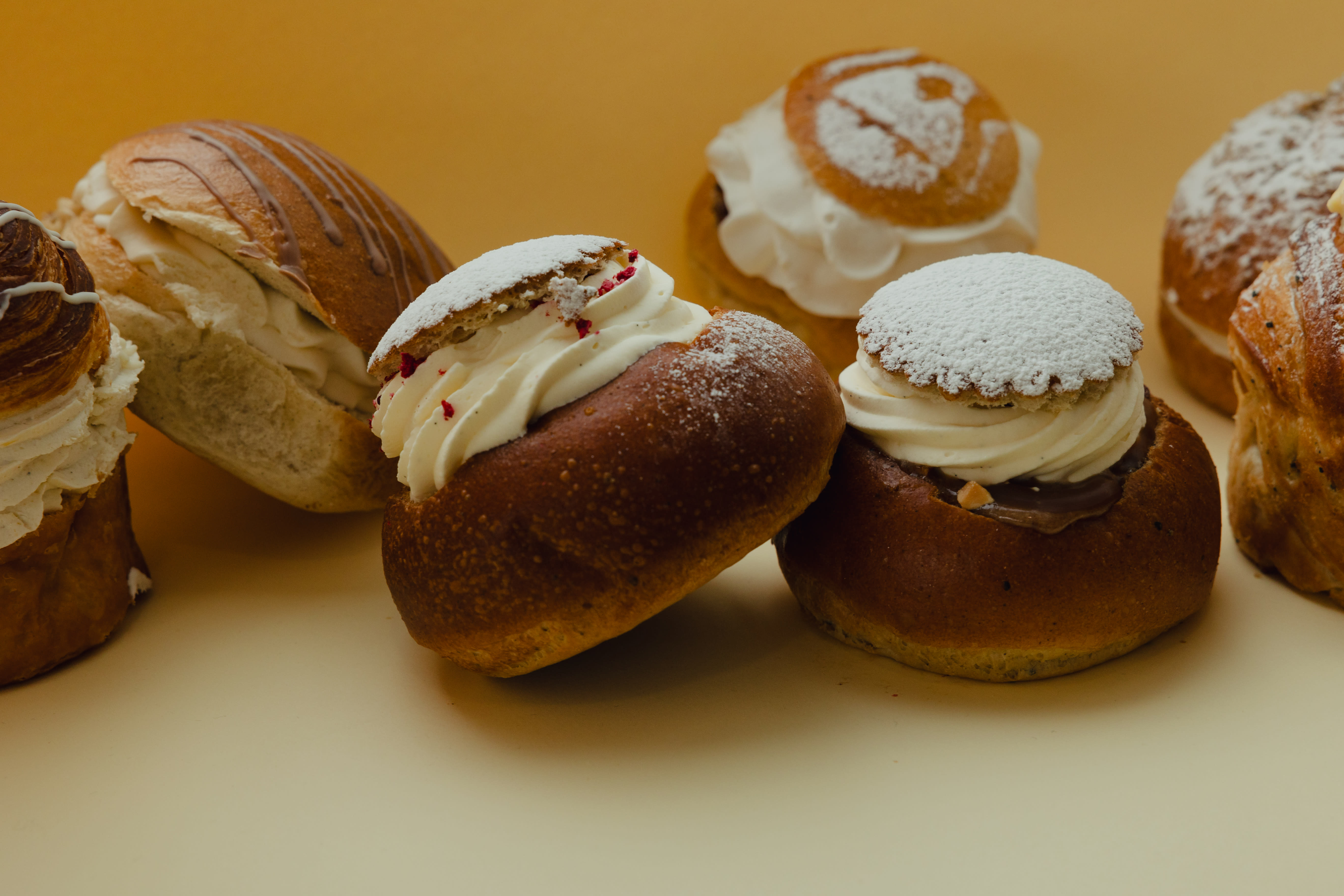 Gjør som oss – la deg friste av disse fastelavnsbollene!