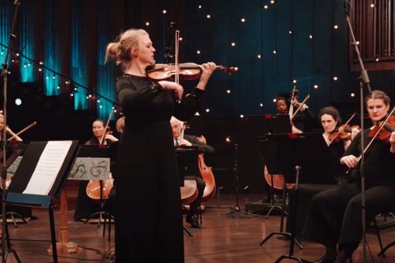 Gir bort digitale julegaver: Se Filharmonien spille Vivaldi for barna