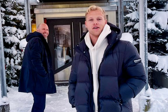 Strand­buen signerer for Rosen­borg – her er han på vei inn på Brakka