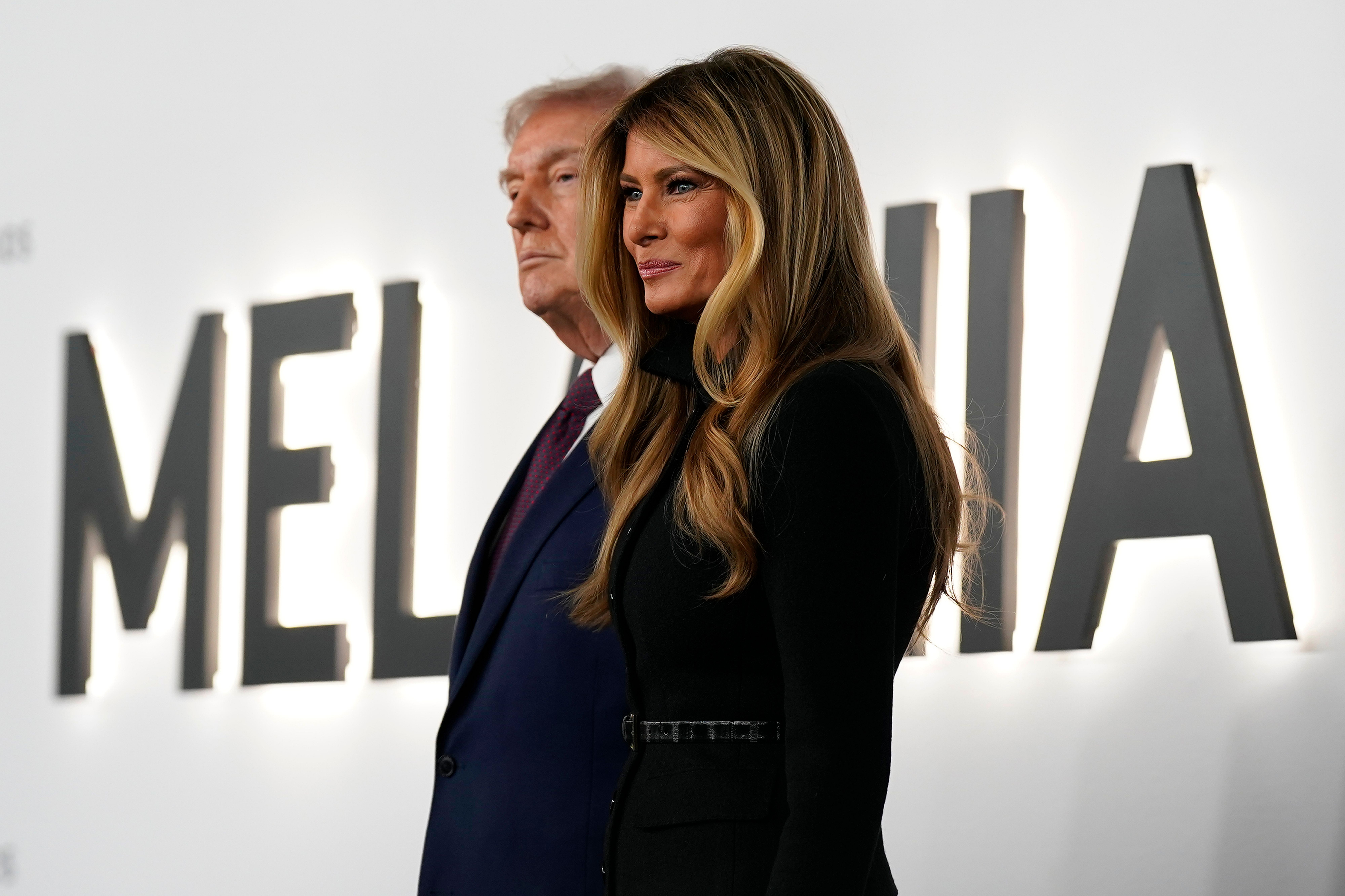 Melania og mann på lanseringen av filmen i USA i januar.