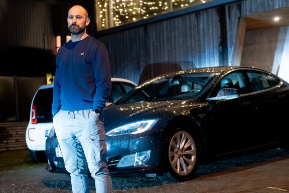 Marius Malmo er en av flere ferske Tesla-eiere som har fått kuldesjokk