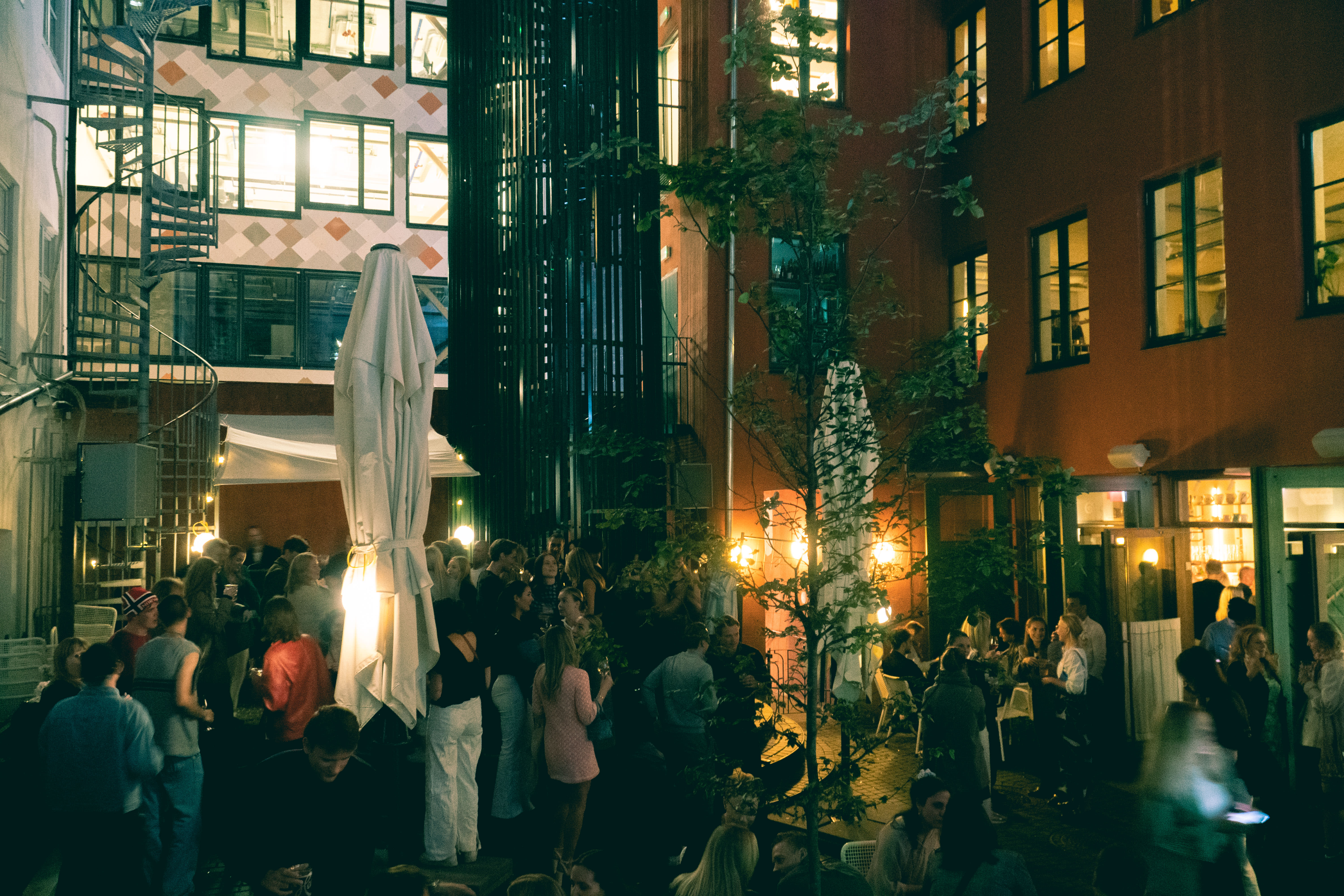 Becco arrangerer ofte pop-up. Da er det god stemning i bakgården. 