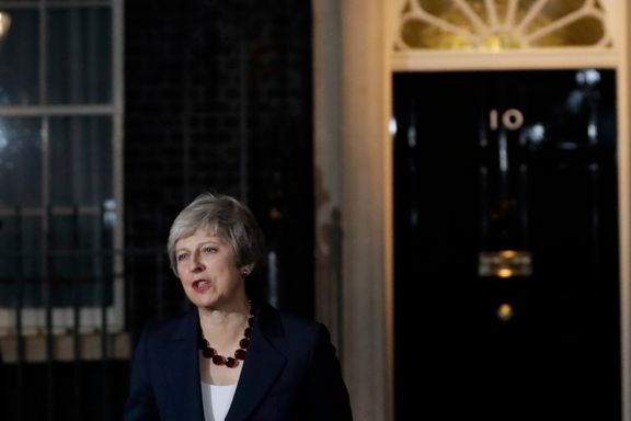 Den britiske regjeringen støtter utkastet til brexit-avtale