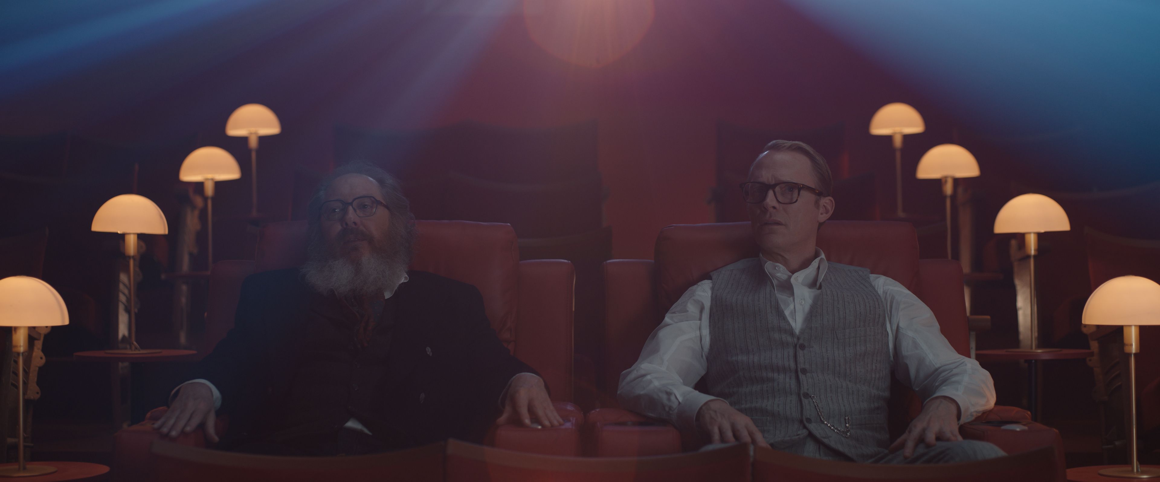 James Spader og Paul Bettany er Ultron og Vision. De er skapt av samme program, men ser vidt forskjellig på verden. I «VisionQuest» får vi den foreløpige konklusjonen på kampen de har kjempet mot hverandre siden 2015.