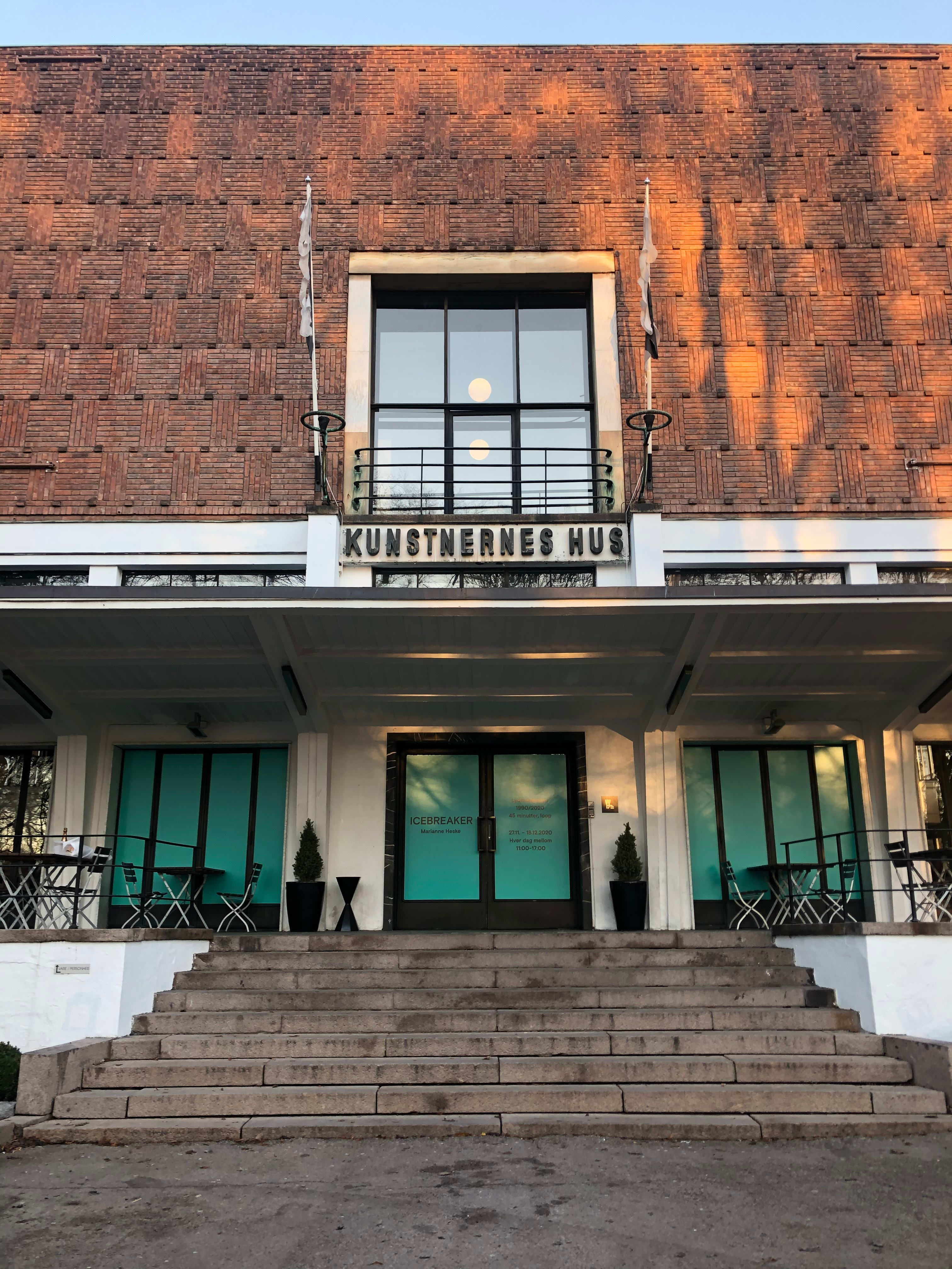 Et legendarisk bygg i en praktgate i Oslo trenger sårt renovering. 