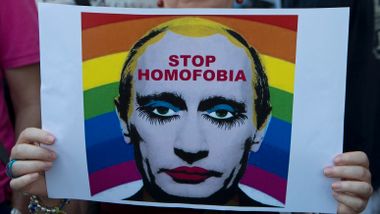 Ny lov rettet mot homofili. «LHBT er en del av en hybrid krigføring.»
