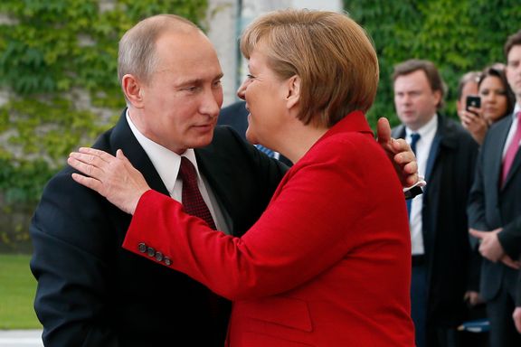 Angela Merkel viker unna selvkritikk for Russland-politikken