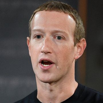 Facebooks eier sier opp 11.000
