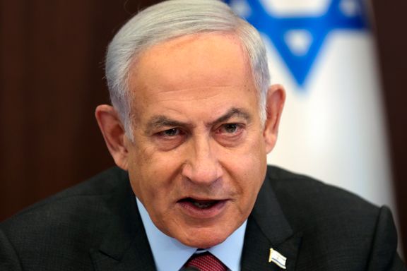 Etter 12 uker med voldsomme demonstrasjoner bøyde Netanyahu av. Nå  truer ministre med å gå av. 