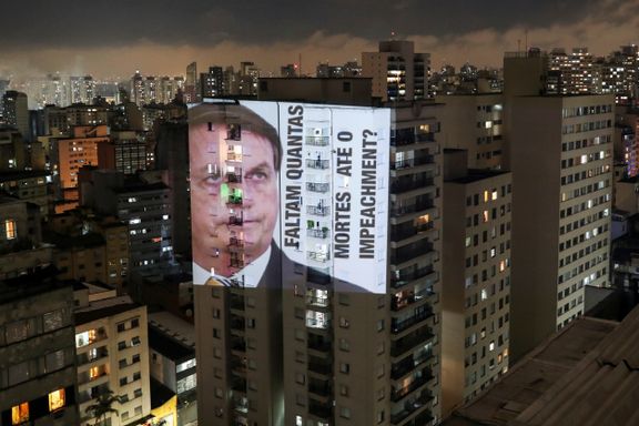 Brasils president stuper på målingene. Nå forsøker han «å ta en Trump» for å beholde makten.