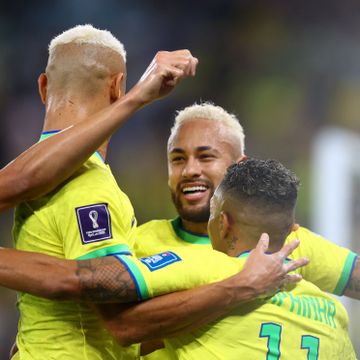 Brasil og Neymar lekte seg videre til kvartfinale