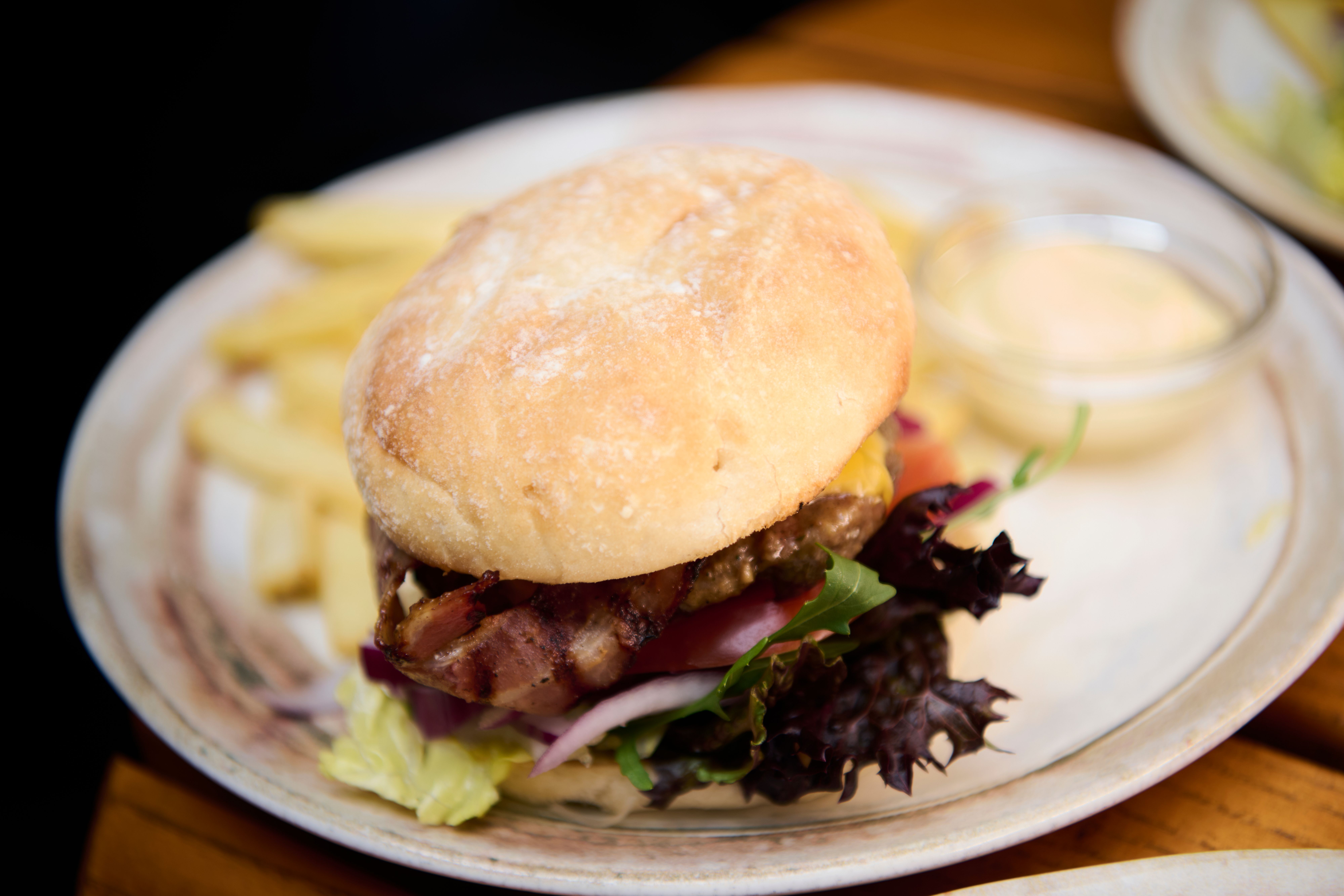 Café Sara har 60 retter på menyen. Vi testet alle sammen.