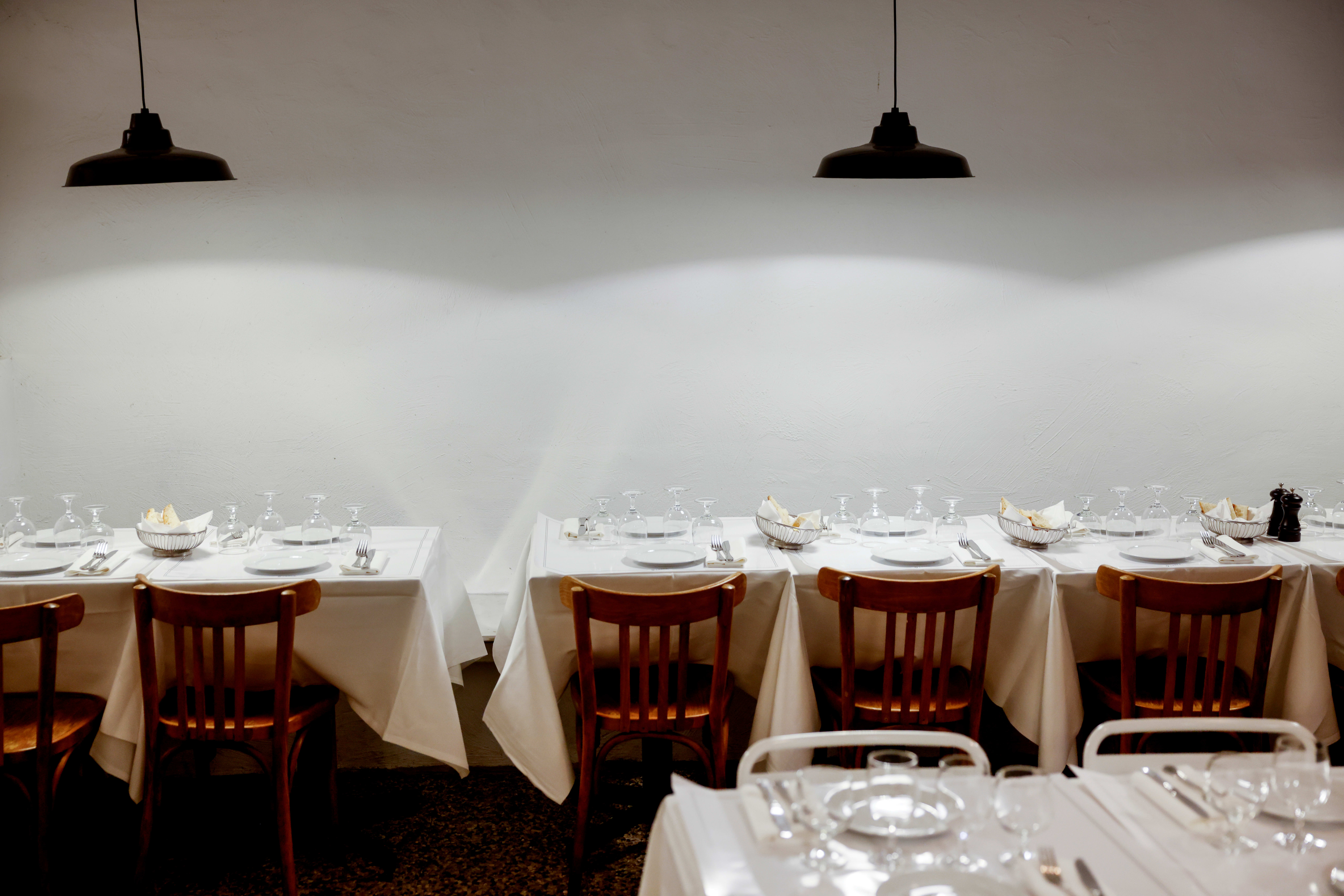 Intimt og smart innredet lokale. Kanskje bortsett fra når du skal på toalettet. 