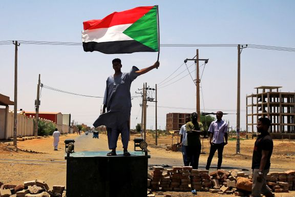 Leger i Sudan: Dødstallet har steget til 60