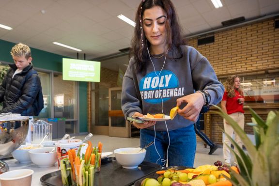 Snart får alle elever på videregående i Oslo gratis skolemat: – Nå spiser jeg litt hver morgen