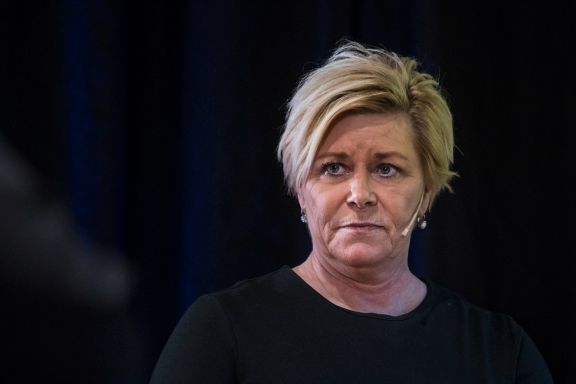 Hun varsler pressekonferanse timer før Venstre-landsmøtet. Det vekker spekulasjoner.