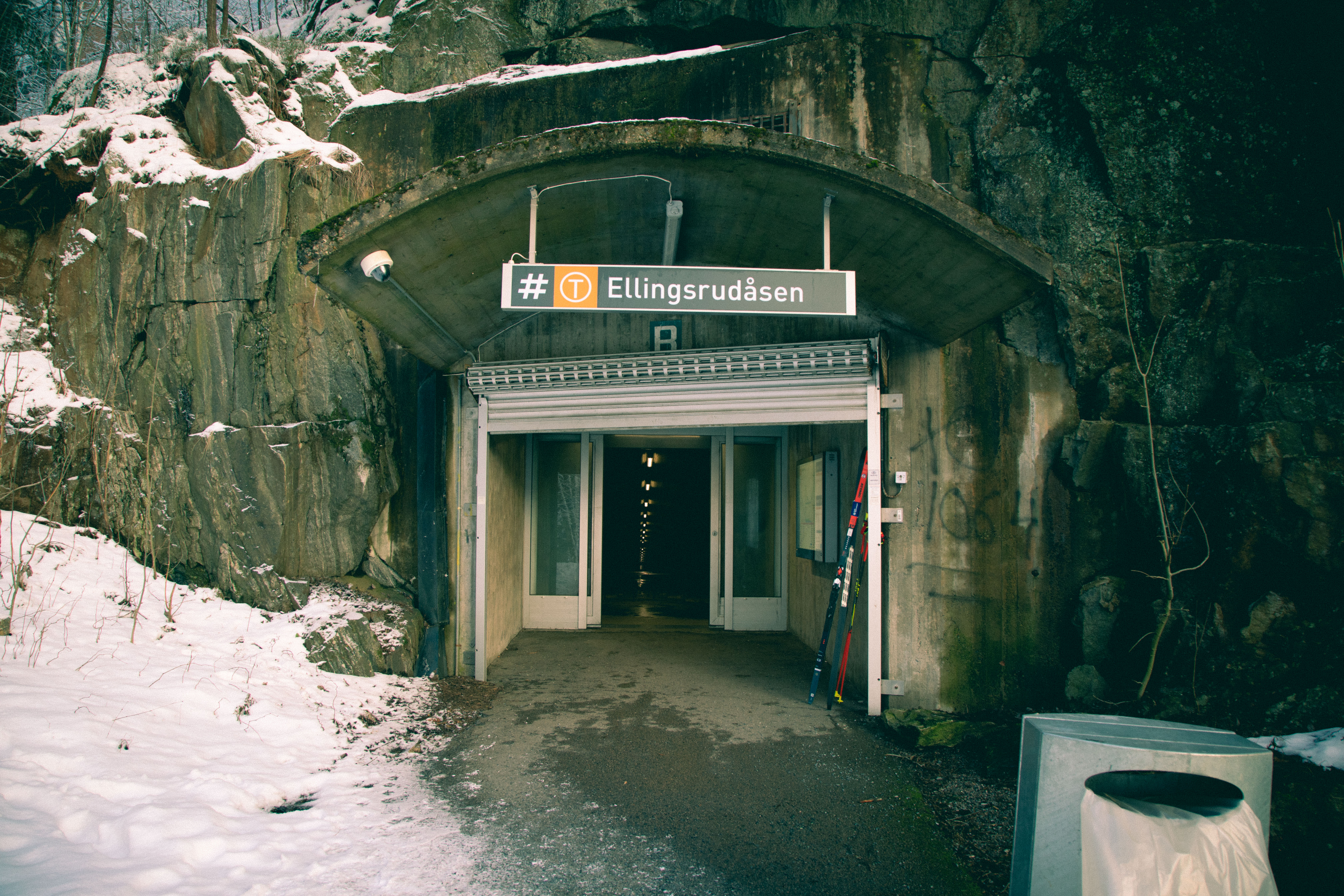 T-banestasjonen på Ellingsrudåsen er nesten verdt turen alene.