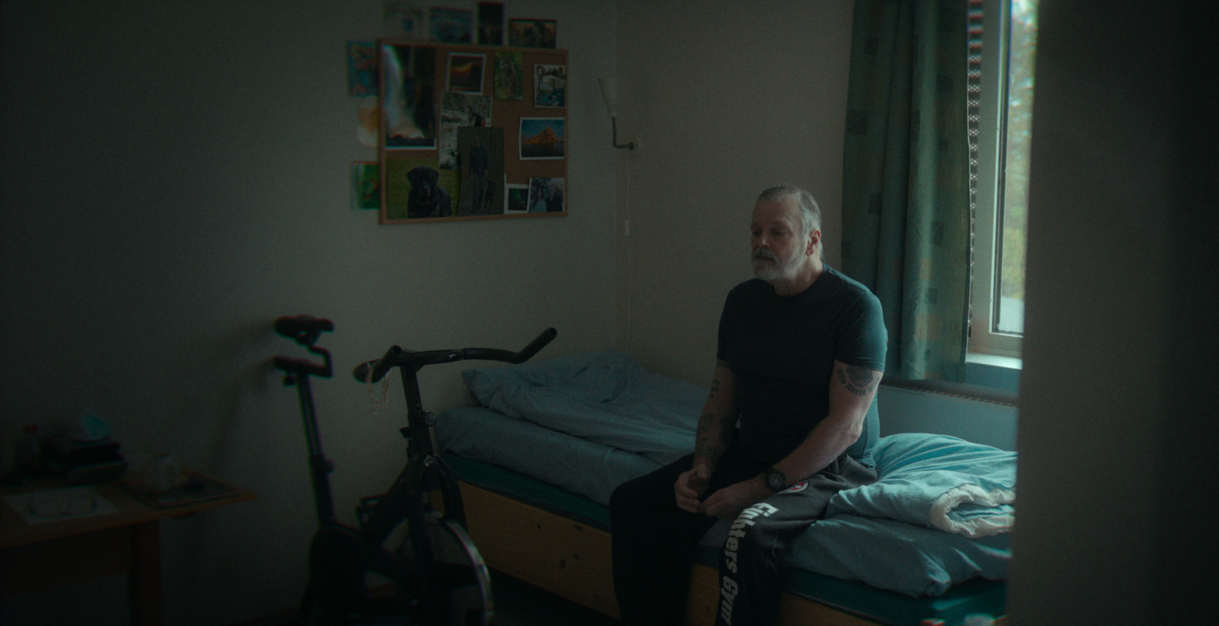 – For hver dag jeg sitter her oppe, så er det en bortkastet dag, sier Eirik Jensen. Han soner en dom på 21 års fengsel i Kongsvinger fengsel. 