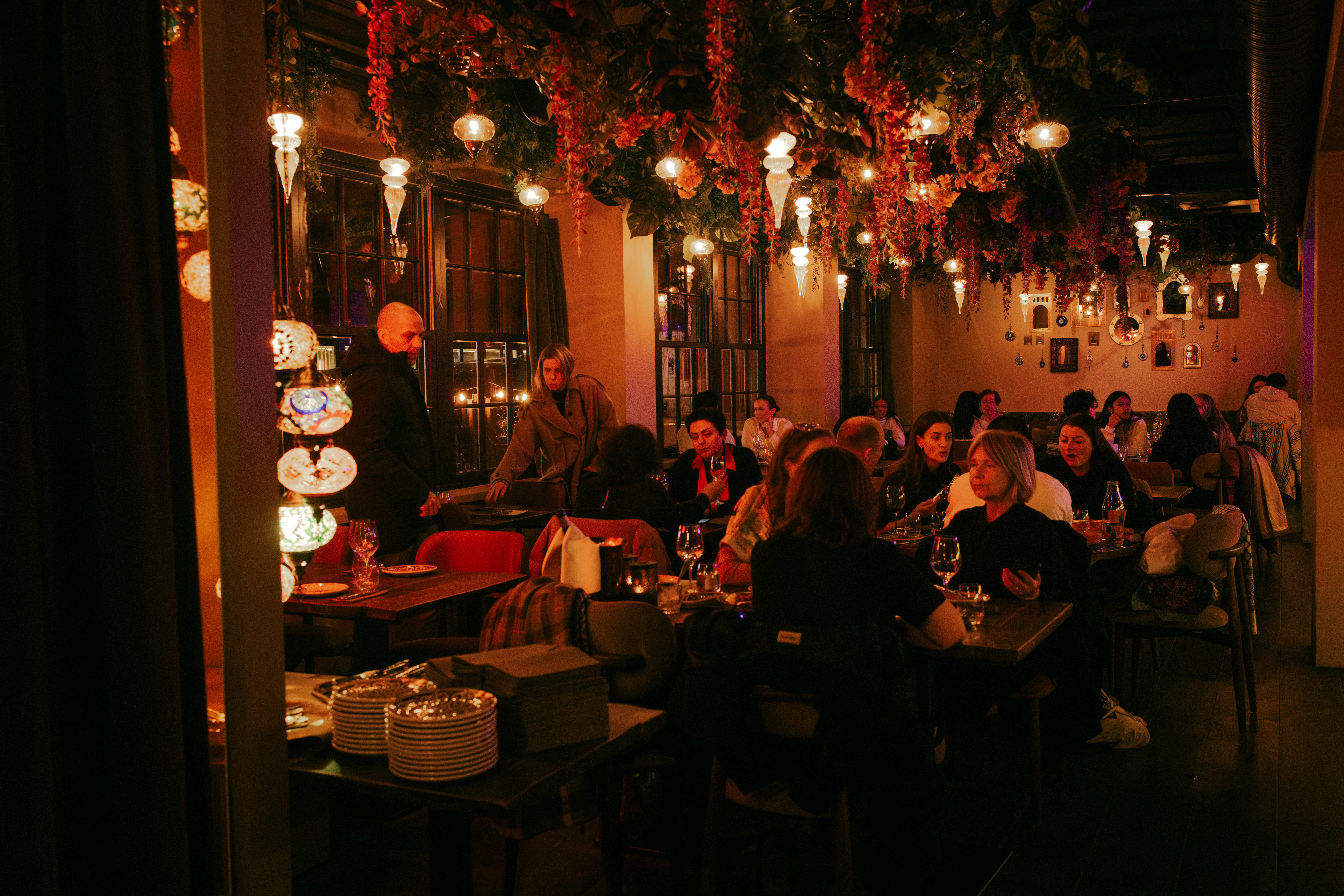 Lunt og intimt hos Hummus & Wine. 