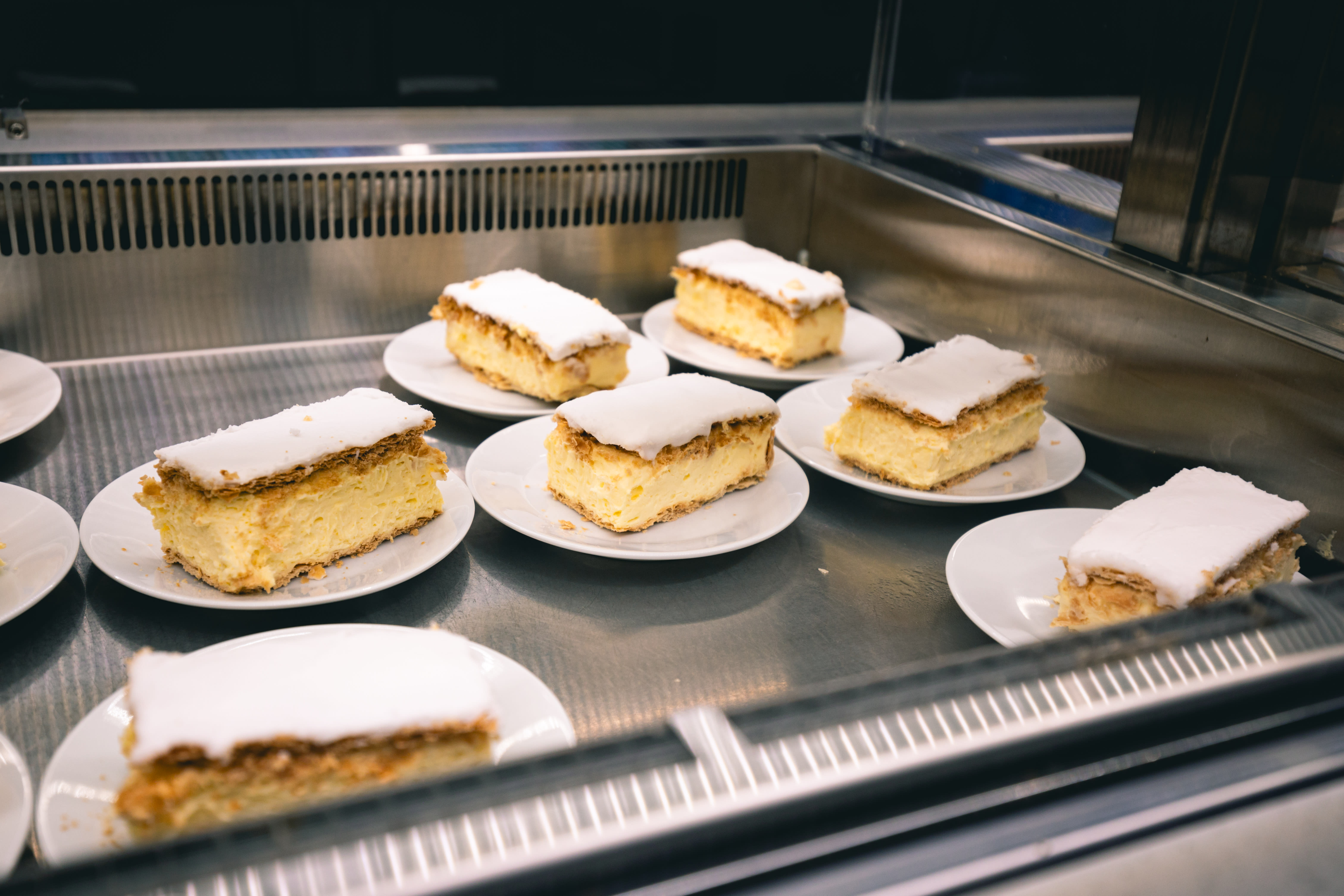 Napoleon med sin hær til Ikea dro. 