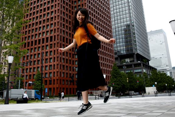 Hun fikk ikke møte på jobb uten høye hæler. Japanske kvinner protester mot sko-krav.