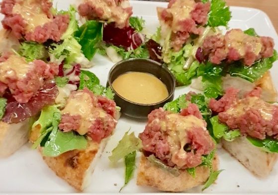 Tartarpizza? Ja, det bør du definitivt prøve hos Vinoteket. 