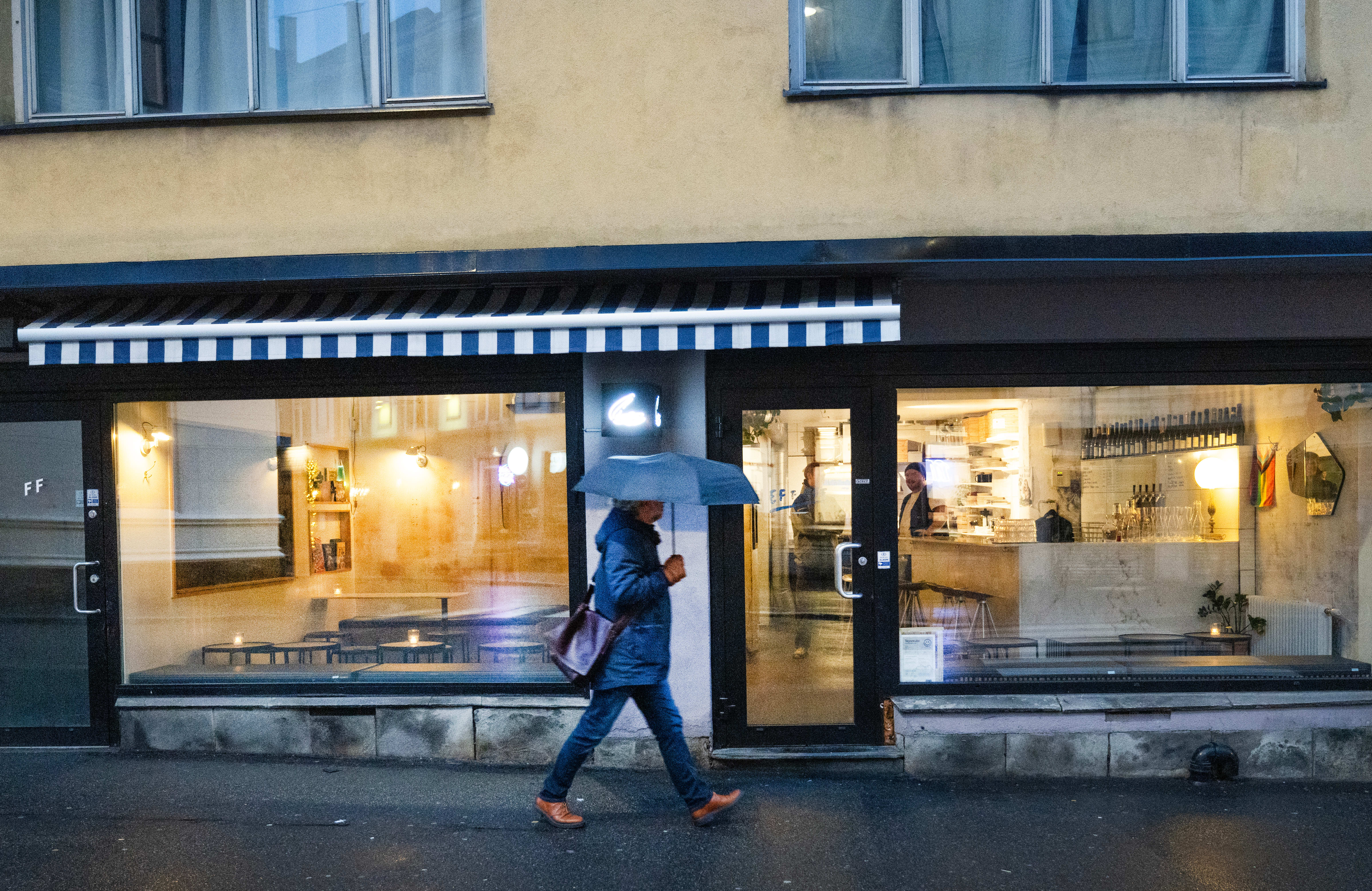 Eff Eff ligger vegg i vegg med baren Coffee & Cigarettes på Fredensborg.