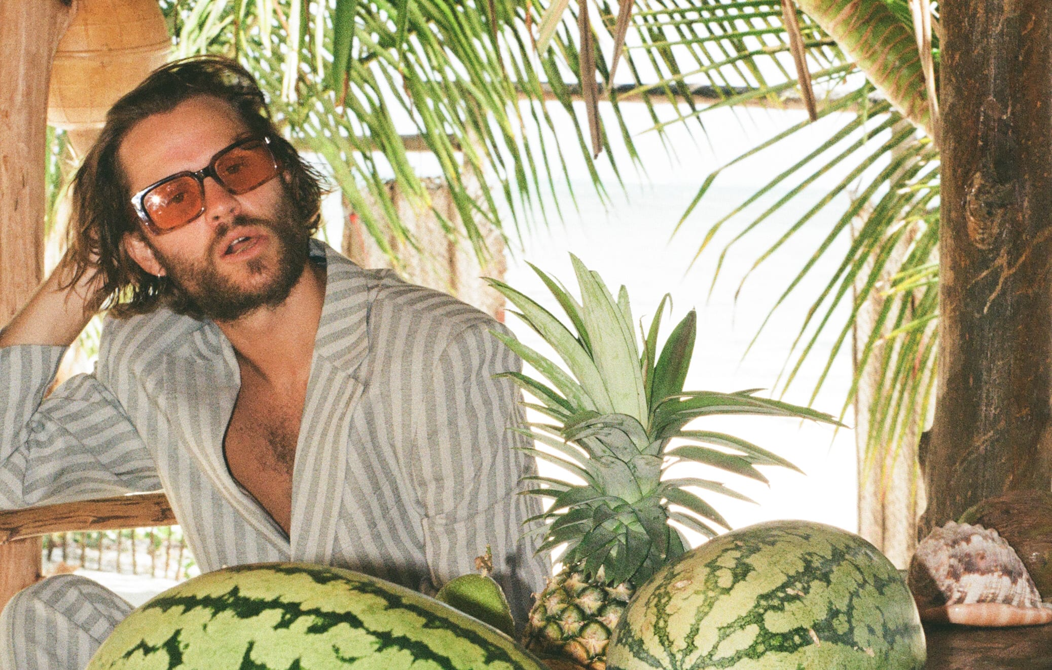 Det tar ikke lang tid før man synger med på låter som «chilibanana» og «fruttimango», mener Sørensen.