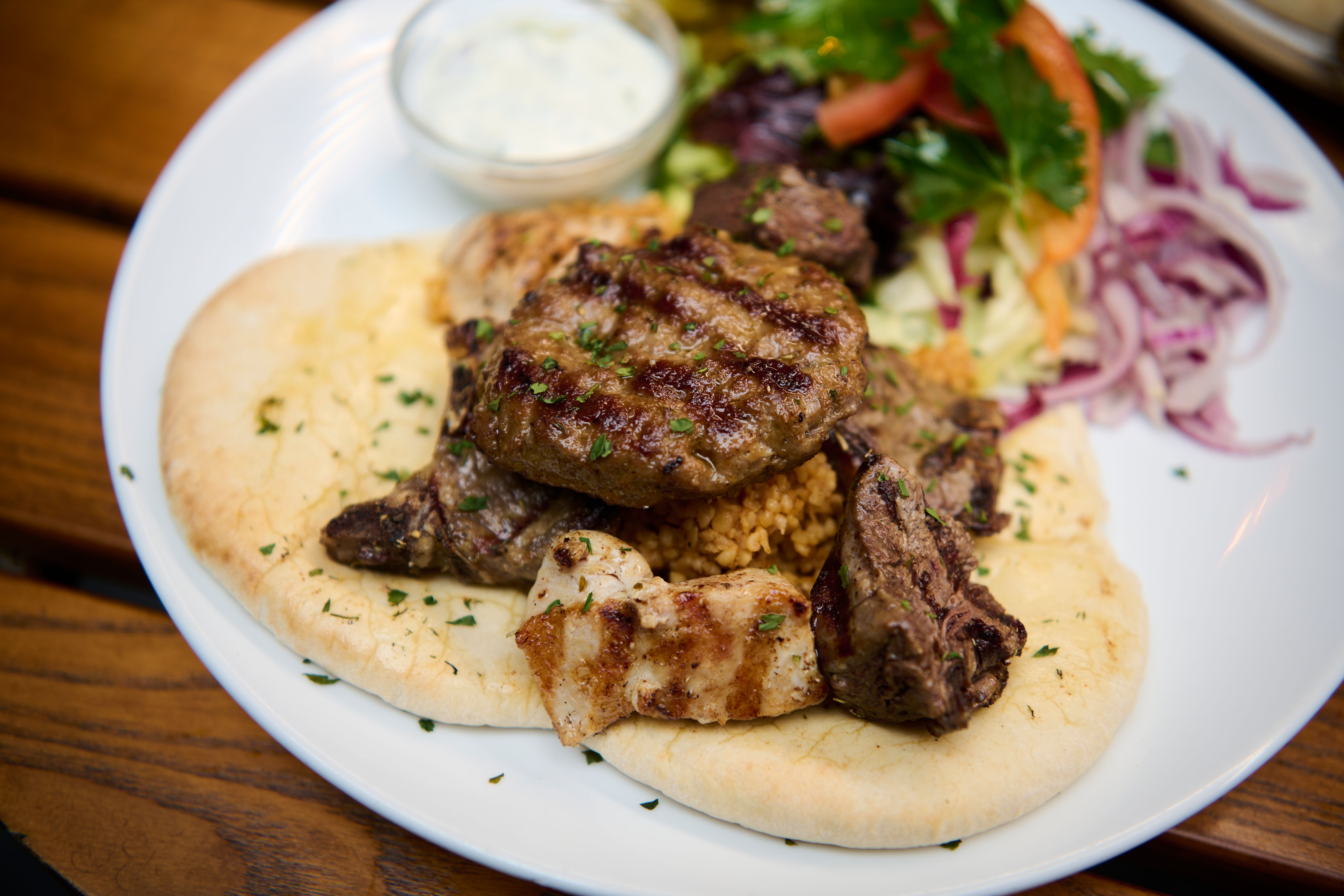 Café Sara har 60 retter på menyen. Vi testet alle sammen.