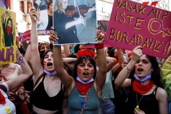 I fjor ble minst 300 kvinner drept i Tyrkia. Nå går Erdogan fra avtalen som skulle beskytte dem.