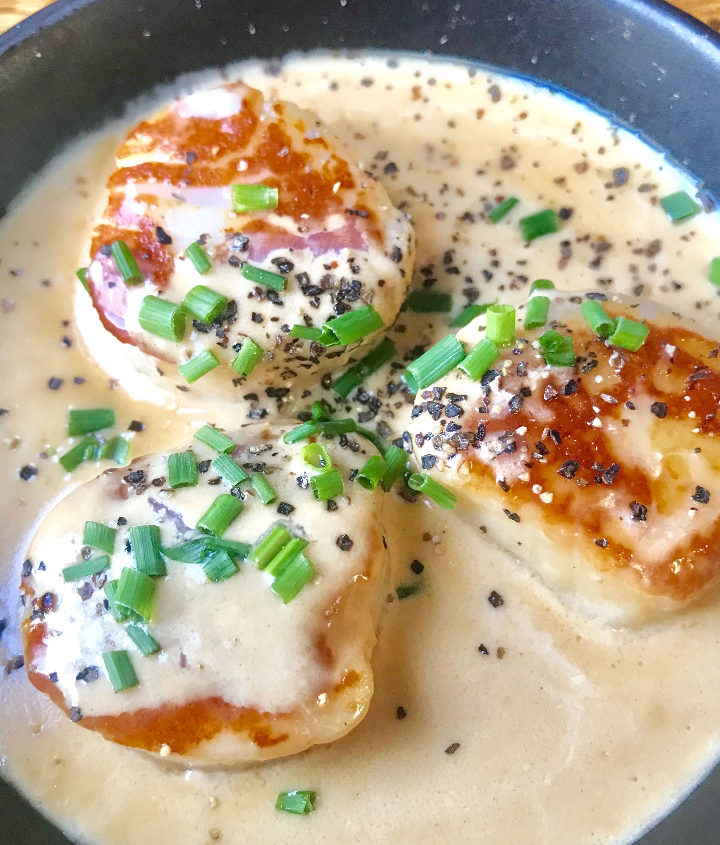 En av de beste rettene er kamskjell. 