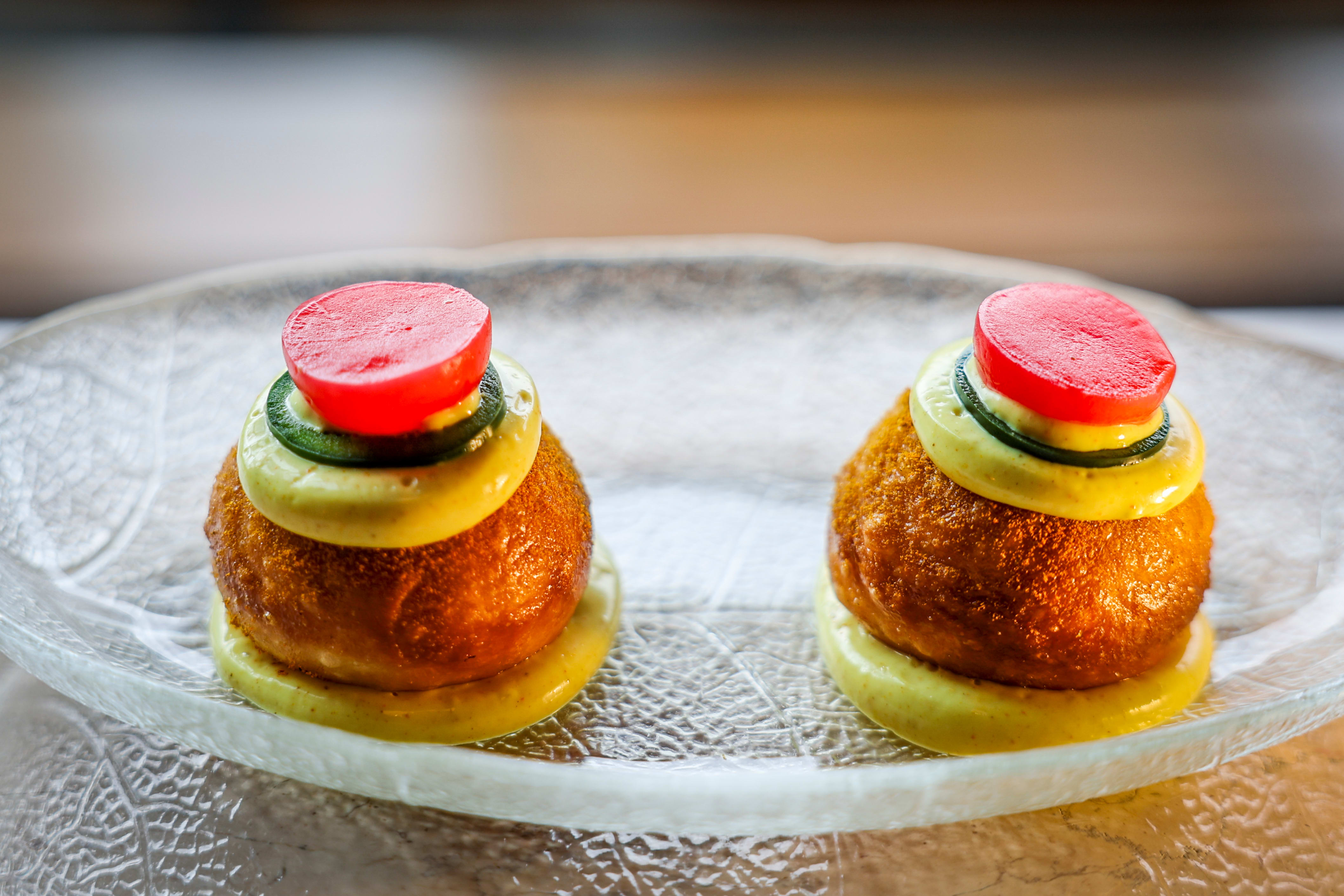 Donuts med krabbe og karri.