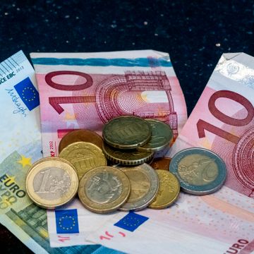 Euro og dollar tilbake på nivået før Norge ble stengt
