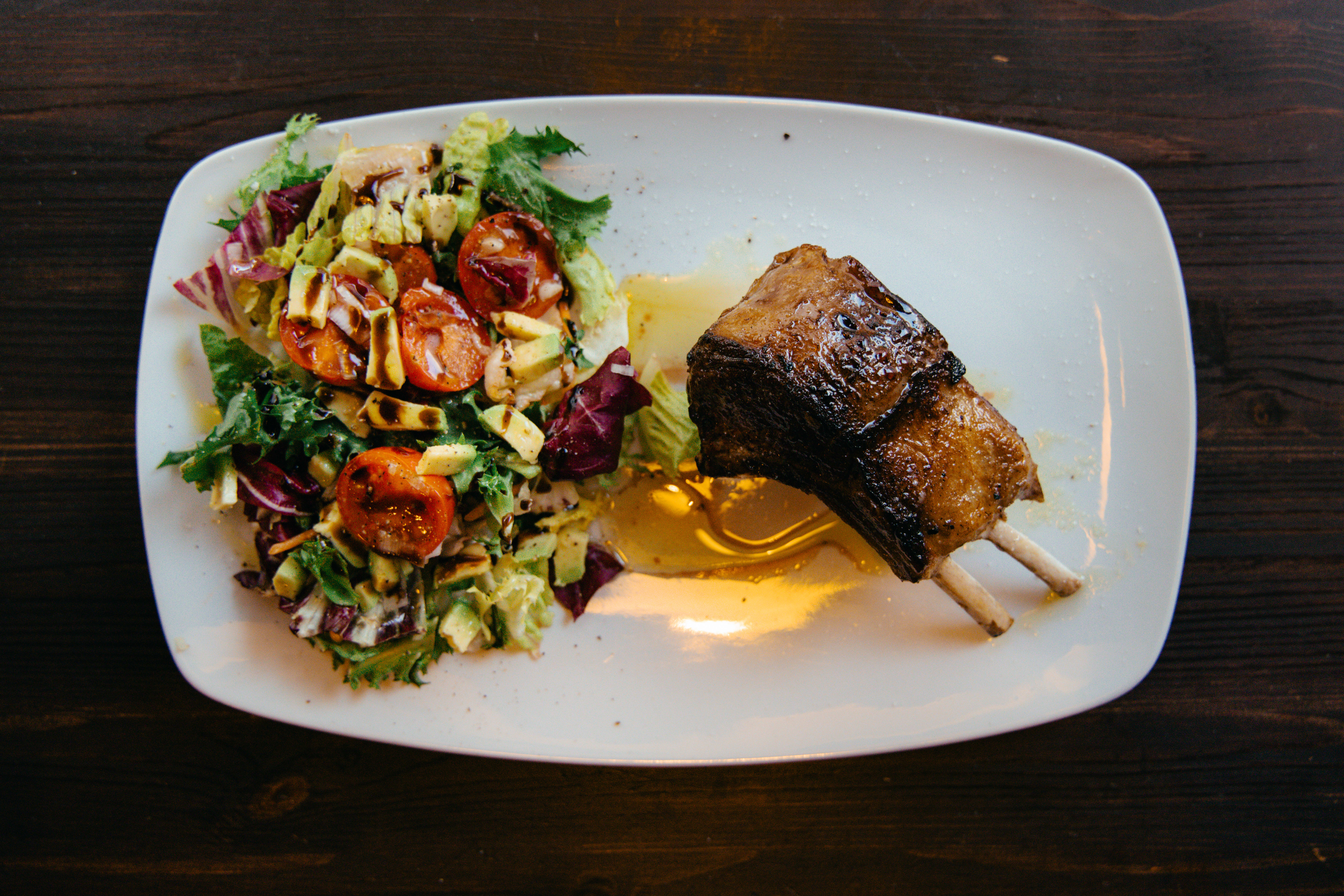 Kjøttet hos Bono var seigt og smakløst. 