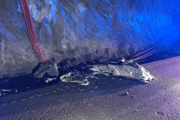 E39 åpnet igjen etter at stein løsnet fra Eikefettunnelen