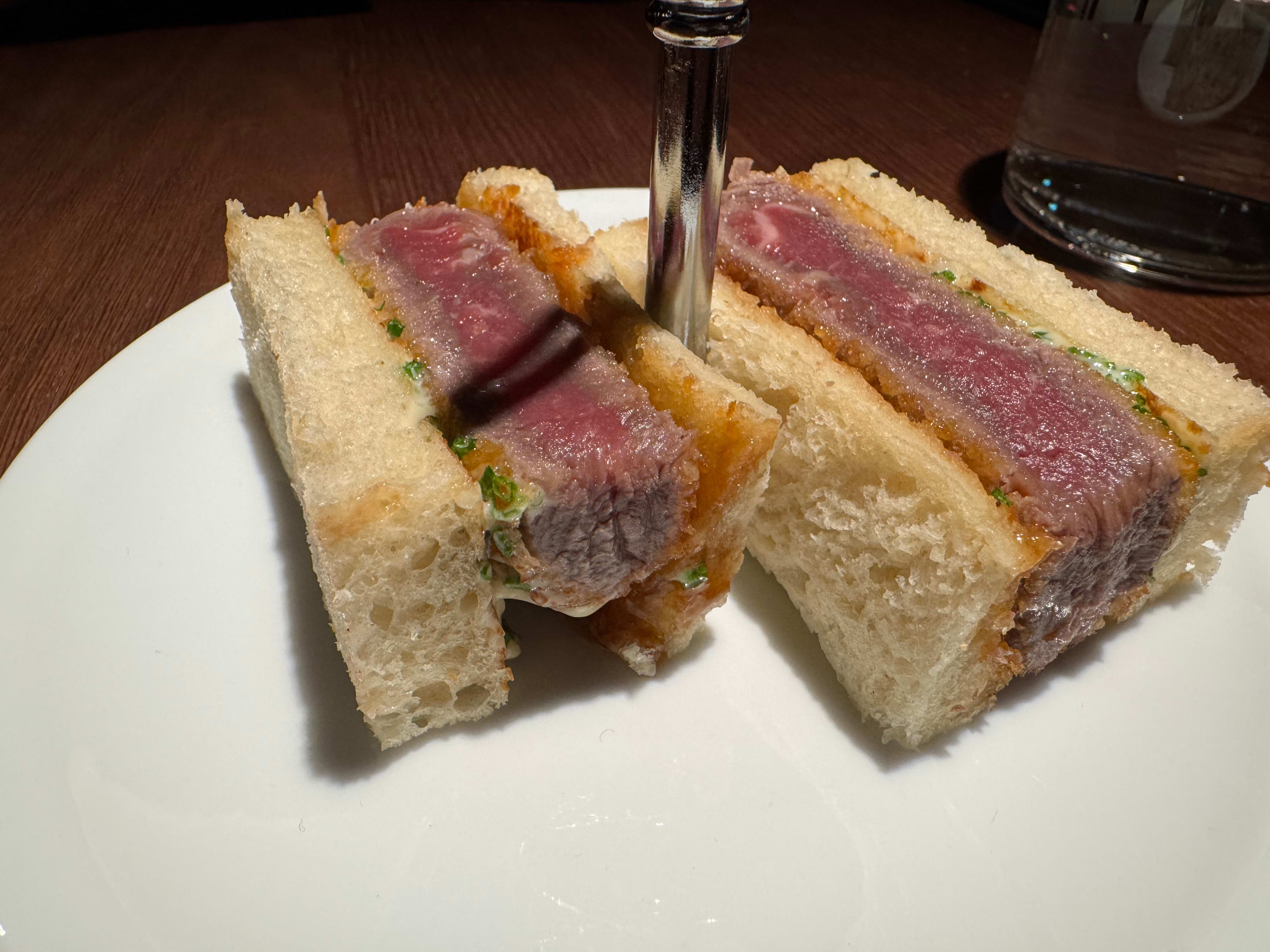 katso sando-sandwich med indrefilet.