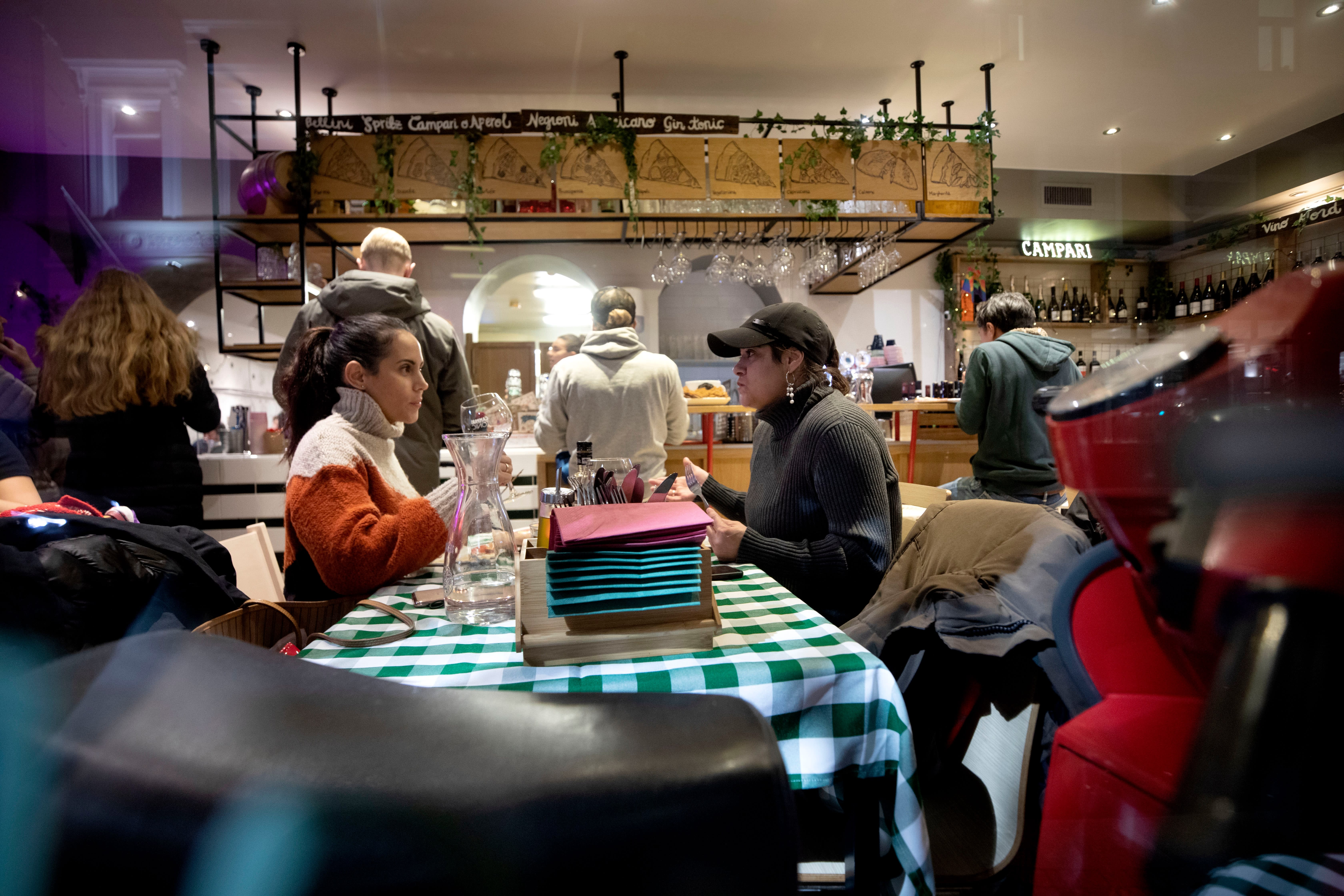 Enkelt, men hjemmekoselig på Mamma pizza.