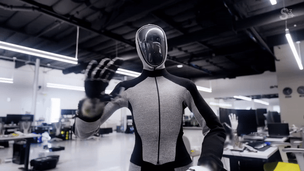 Den norske roboten er så naturtro at folk tror det er et menneske inni. Men det er noe de ikke vet.