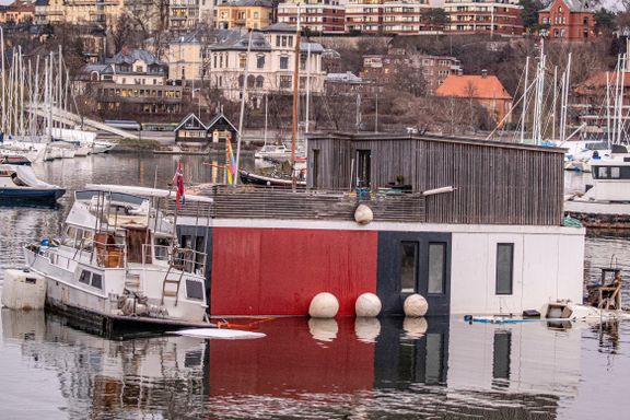 Gamle båter som synker, er et økende problem, men denne husbåten forsøker eierne desperat å redde