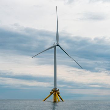 Første turbin i verdens største havvindpark er snart i drift